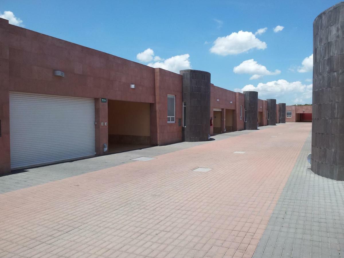 Motel Paraiso Suites Querétaro Kültér fotó